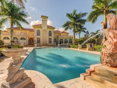 Versailles inspired mansion