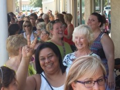 Clothes Mentor crowd