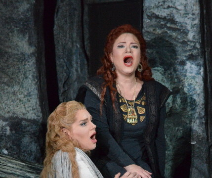 Rarely Seen Norma Is Powerful Triumph For Two Divas