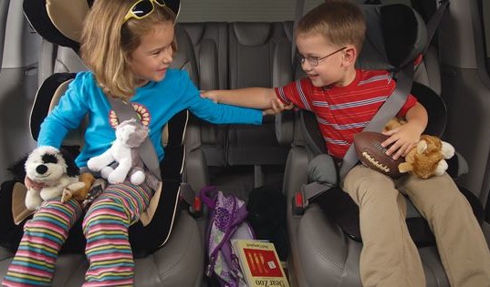 children in backseat of car