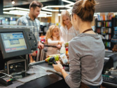 https://www.freepik.com/free-photo/beautiful-family-standing-cash-counter_6729865.htm#page=3&query=customers&position=37