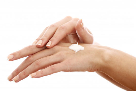 https://www.freepik.com/free-photo/beautiful-hands-with-cream_6900944.htm#query=hand-cream&position=24