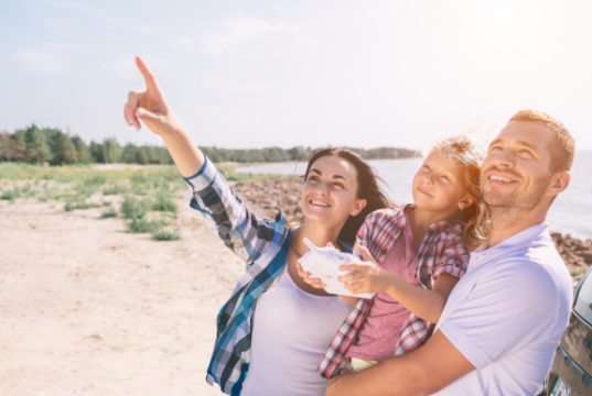 https://www.freepik.com/premium-photo/outdoor-recreation-leisure-family-birthday-gift-man-woman-girl-launch-radio-controlled-aircraft-drone-helicopter-into-sky-they-run-it-together_8270718.htm