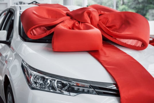 https://www.freepik.com/premium-photo/beautiful-new-white-car-awaits-its-buyer-cabin_9277117.htm#page=1&query=new%20car%20wrapped&position=34