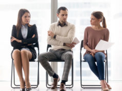 https://www.freepik.com/free-photo/job-seekers-compete-position-rivalry-competition-businesspeople_3938493.htm#page=1&query=unemployed&position=33