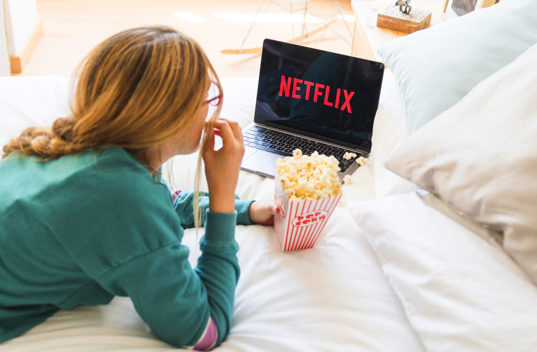 https://www.freepik.com/free-photo/modern-device-with-netflix-app_3377954.htm#page=1&query=watching%20device&position=36