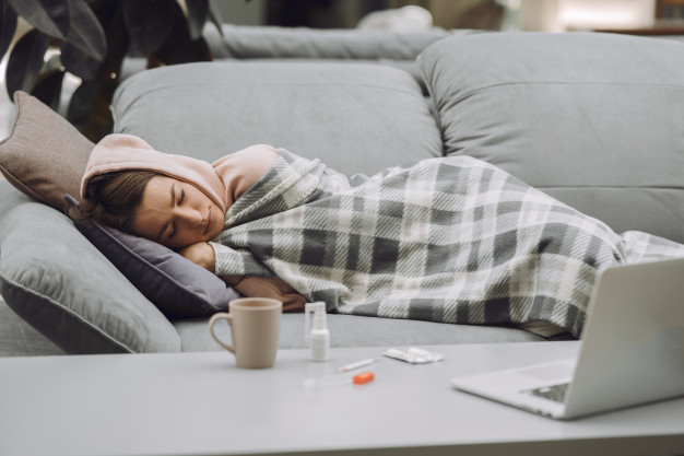 https://www.freepik.com/free-photo/sick-woman-with-headache-sitting-home_9246878.htm#page=1&query=sick%20cold&position=18