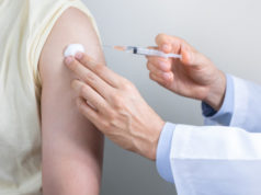 https://www.freepik.com/premium-photo/doctor-advice-man-patient-hospital-while-examining_8351484.htm#page=2&query=flu+shot&position=4