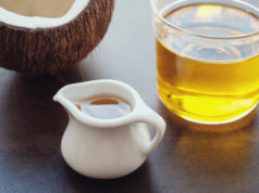 https://www.freepik.com/premium-photo/mct-oil-coconut-healthy-oil_7315636.htm#page=1&query=MCT%20OIL&position=2