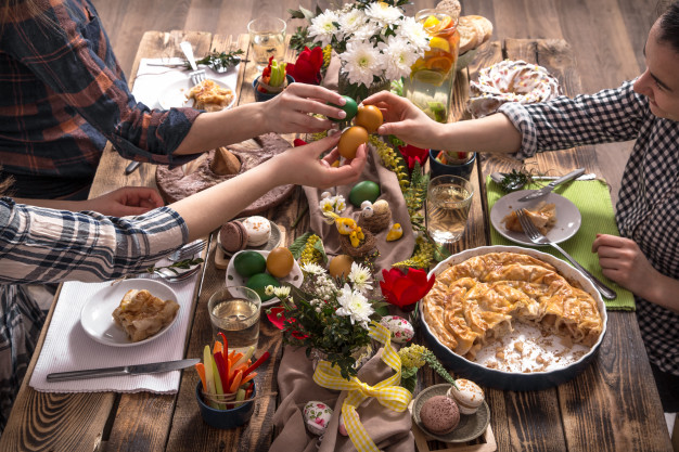 https://www.freepik.com/free-photo/home-holiday-friends-family-festive-table_9435283.htm
