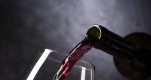 https://www.freepik.com/premium-photo/bottle-pouring-red-wine-into-glass_5263478.htm#page=2&query=napa%20valley&position=11