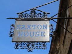 https://pixabay.com/photos/signalise-hanging-sign-metal-3296803/