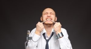 https://www.freepik.com/free-photo/stressed-man-biting-chain_951668.htm#page=1&query=alcohol%20addiction&position=24