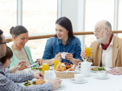https://www.freepik.com/free-photo/family-occasion-brunch_5401437.htm#page=2&query=family+dinner&position=28