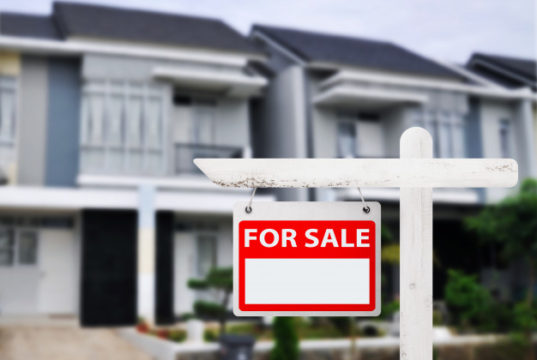 https://www.freepik.com/premium-photo/house-sale-board-with-house-background_4450629.htm#page=1&query=house%20sold&position=34