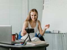 https://www.freepik.com/premium-photo/young-woman-speaking-front-camera-vlog-as-blogger_7123830.htm#page=1&query=side%20hustle&position=0
