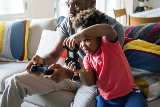 https://www.freepik.com/free-photo/dad-son-playing-game-living-room-together_3212981.htm#page=3&query=gamers&position=10