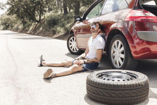 https://www.freepik.com/premium-photo/despair-man-sitting-near-broken-down-car-road_2627528.htm#page=1&query=flat%20tire&position=17