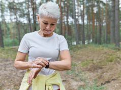 https://www.freepik.com/free-photo/serious-mature-woman-athlete-setting-up-fitness-tracker-monitor-heart-rate-while-running-park_11556275.htm#page=1&query=fitness+tracker&position=26