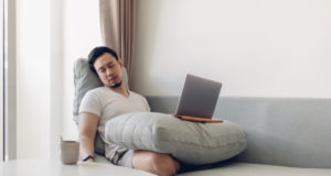 https://www.freepik.com/premium-photo/sleepy-asian-man-working-his-laptop-sofa_9758141.htm#page=3&query=asian+napping&position=3