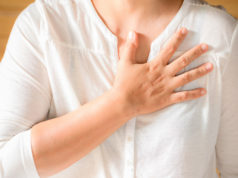 https://www.freepik.com/free-photo/woman-is-clutching-her-chest_5216330.htm#page=1&query=woman+heart&position=45