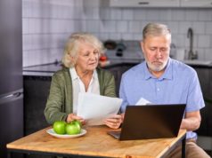 https://www.freepik.com/premium-photo/aged-couple-checking-finances-home-using-laptop-discussing-planning-budget-together-using-online-banking-services-calculator-holding-documents-kitchen_12715402.htm#page=2&query=worried+couple+laptop&position=16