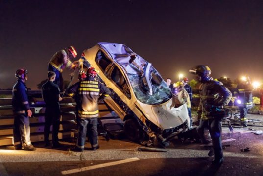 https://www.freepik.com/premium-photo/brave-firemen-trying-release-man-from-crashed-car_10929669.htm