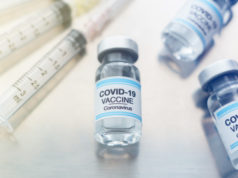 https://www.freepik.com/premium-photo/needles-syringes-tray-prevention-treatment-from-coronavirus-infection_8568373.htm#page=1&query=covid%20vaccine%20bottles&position=46