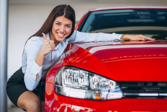 https://www.freepik.com/free-photo/young-woman-buying-car_4201652.htm#page=1&query=new%20car&position=38