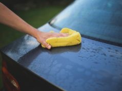 https://pixabay.com/photos/cleaning-washing-carwash-sponge-791542/