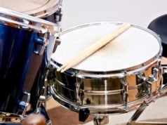 https://www.freepik.com/free-photo/drums-conceptual-image_1191527.htm#page=1&query=snare%20drums&position=3