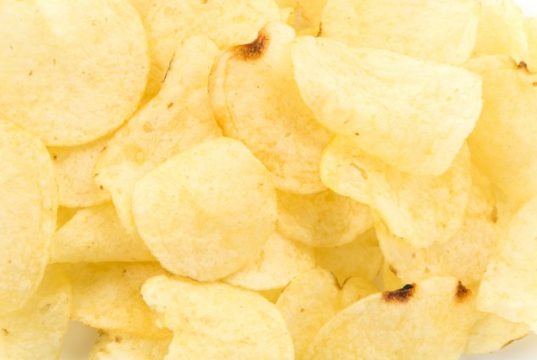 https://www.freepik.com/free-photo/snack-spicy-golden-salted-tasty_1104255.htm#page=1&query=potato%20chips&position=47