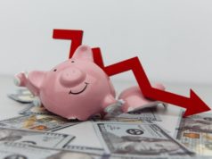 https://www.freepik.com/premium-photo/broken-piggy-bank-red-arrow-down-with-dollar-banknotes-investment-bankruptcy-concept_14169040.htm?query=business%20bankruptcy