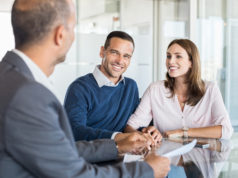 https://www.freepik.com/premium-photo/businessman-with-customers_9197222.htm#page=1&query=financial%20advisor&position=26