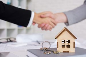 https://www.freepik.com/premium-photo/little-wooden-house-with-keys_5240848.htm#page=1&query=buy%20home&position=6