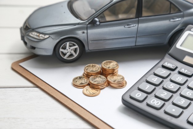 https://www.freepik.com/free-photo/car-model-calculator-coins-white-table_1192518.htm#page=1&query=auto%20lease&position=11