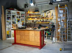 https://www.freepik.com/premium-photo/carpentry-workshop-equipped-with-necessary-tools_6214470.htm#page=4&query=garage&position=15