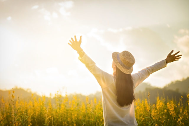 https://www.freepik.com/premium-photo/portrait-happy-beautiful-happy-youngwoman-relaxing-park-joyful-female-model-breathing-fresh-air-outdoors-enjoying-smell-flower-spring-summer-garden-vintage-tone_1225274.htm#page=1&query=lifestyle&position=26