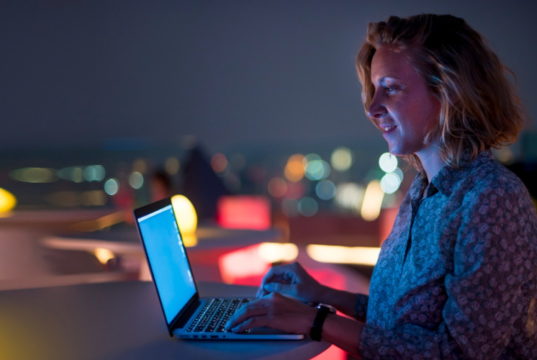 https://www.freepik.com/free-photo/woman-using-laptop-dark_15851427.htm#page=1&query=computer%20light&position=6