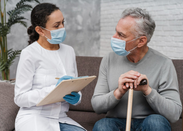 https://www.freepik.com/free-photo/doctor-presenting-medical-treatment_11905366.htm#page=1&query=covid%20patient&position=20