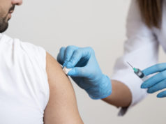https://www.freepik.com/premium-photo/doctor-vaccinating-patient_10892561.htm?query=covid%20vaccine