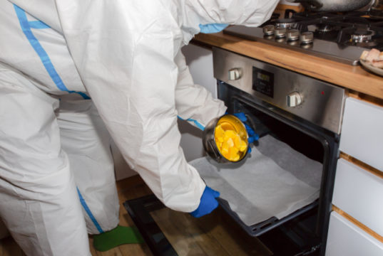 https://www.freepik.com/premium-photo/doctor-wearing-medical-protective-suit-goggle-mask-gloves-preparing-food-potato-oven-protection-mers-by-virus-epidemic-coronavirus-covid-19-healthcare-concept_17645162.htm?query=gas%20stove