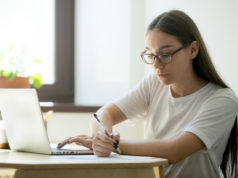 https://www.freepik.com/free-photo/serious-student-working-laptop-preparing-exams_3938173.htm#page=1&query=online%20note%20taking&position=8