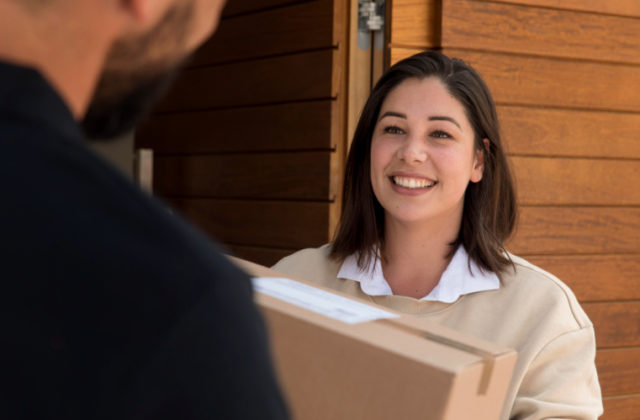 https://www.freepik.com/free-photo/woman-getting-package-delivered_14063242.htm#page=3&query=home%20delivery&position=31