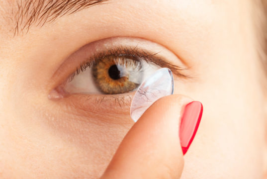 https://www.freepik.com/premium-photo/woman-putting-contact-lenses_6832865.htm#page=1&query=contact%20lense&position=21