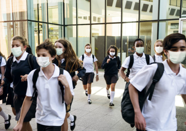 https://www.freepik.com/free-photo/high-school-students-wearing-masks-their-way-home_12195193.htm#page=1&query=covid%20kids&position=23