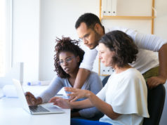 https://www.freepik.com/free-photo/instructor-helping-new-employees-with-corporate-software_6100778.htm#page=2&query=online+business&position=31