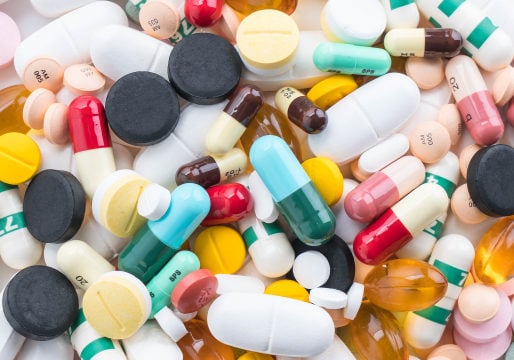 https://www.freepik.com/free-photo/packings-pills-capsules-medicines_1178867.htm#page=1&query=pills&position=10