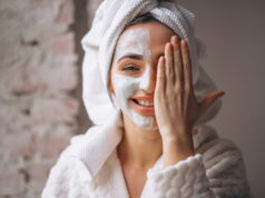 https://www.freepik.com/free-photo/portrait-woman-with-facial-mask-half-face_4410910.htm#page=1&query=skin%20care&position=34