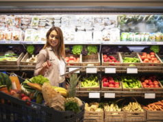 https://www.freepik.com/free-photo/woman-with-tablet-checking-shopping-cart-see-if-she-has-everything-she-needs-lunch_11450403.htm#page=1&query=grocery%20shopping&position=3